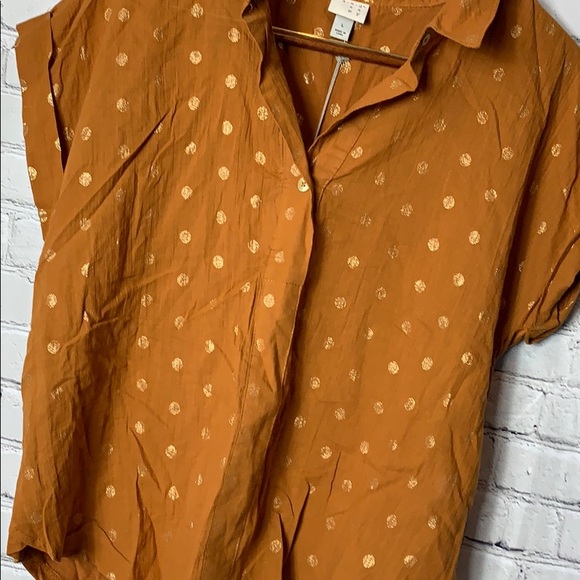 And away | Short Sleeve Blouse - Picture 2 of 6